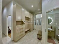 Eladó téglalakás, V. kerületben 390 M Ft, 4 szobás