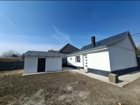 Eladó családi ház, Szolnokon 29.5 M Ft, 2 szobás