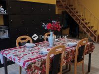 Eladó családi ház, Nyergesújfaluban 90 M Ft, 6 szobás