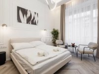 Eladó téglalakás, VI. kerületben 160 M Ft, 3 szobás