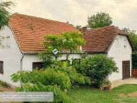 Eladó családi ház, Békésen 35 M Ft, 8 szobás