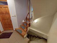 Eladó családi ház, Székesfehérvárott 194.9 M Ft, 5+2 szobás