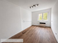 Eladó téglalakás, Pécsett 49.9 M Ft, 2 szobás