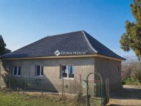 Eladó családi ház, Újszászon 39.9 M Ft, 5 szobás