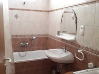 Kiadó téglalakás, albérlet, Pécsett, Sánc utcában, 2 szobás