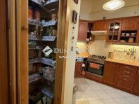 Eladó téglalakás, XII. kerületben 165 M Ft, 4 szobás