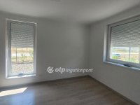 Eladó téglalakás, Jászberényben 75 M Ft, 3 szobás