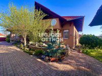 Eladó családi ház, Cegléden 148.5 M Ft, 5 szobás