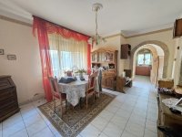 Eladó családi ház, Pécsett 66.9 M Ft, 5 szobás