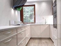 Eladó családi ház, Kecskeméten 400 M Ft, 10 szobás