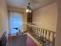 Eladó családi ház, Vecsésen 149.99 M Ft, 5 szobás
