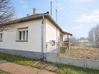 Eladó családi ház, Szakcson 9.5 M Ft, 3 szobás