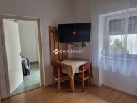 Eladó családi ház, Pécsett 269 M Ft, 12 szobás