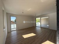 Eladó téglalakás, XIX. kerületben 164.7 M Ft, 5 szobás