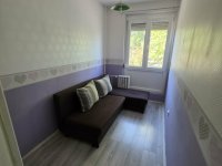 Kiadó panellakás, albérlet, Pécsett 180 E Ft / hó, 2+1 szobás
