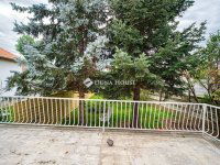 Eladó családi ház, XVIII. kerületben 290 M Ft, 9 szobás