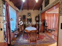 Eladó családi ház, Vecsésen 149.9 M Ft, 5 szobás