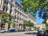 Eladó üzlethelyiség, V. kerületben 187.815 M Ft