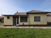 Eladó családi ház