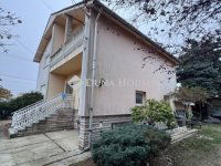 Eladó családi ház, Vecsésen 159 M Ft, 5 szobás