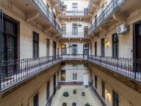 Eladó téglalakás, VI. kerületben 65 M Ft, 1 szobás