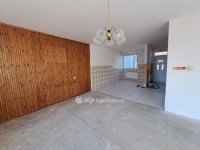 Eladó téglalakás, Zircen 59.99 M Ft, 4+1 szobás