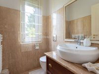 Eladó családi ház, II. kerületben 294.9 M Ft, 6 szobás