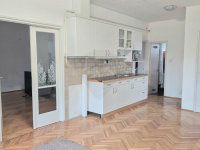 Eladó családi ház, Baján 49.99 M Ft, 5 szobás