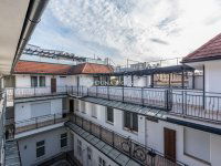 Eladó téglalakás, VI. kerületben 128 M Ft, 2 szobás