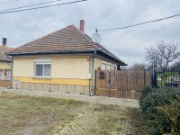 Eladó családi ház