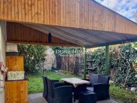 Eladó családi ház, Pécsett 105 M Ft, 7 szobás