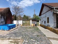 Eladó családi ház, Szegeden 72 M Ft, 3 szobás