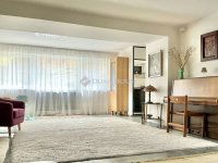 Eladó családi ház, III. kerületben 379 M Ft, 7 szobás