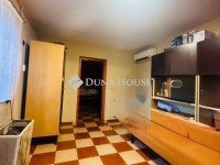 Eladó családi ház, Vecsésen 129.9 M Ft, 3 szobás