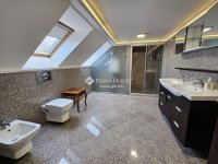 Eladó családi ház, Pócsmegyeren 259 M Ft, 6 szobás