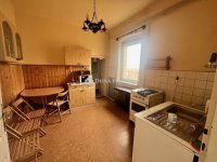 Eladó családi ház, Pécsett 56.9 M Ft, 5 szobás