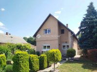 Eladó családi ház, Velencén 99 M Ft, 6 szobás