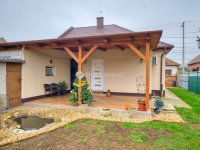 Eladó családi ház