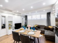 Eladó családi ház, XII. kerületben 395 M Ft, 14 szobás