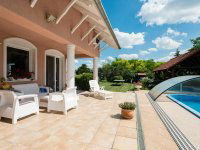 Eladó családi ház, Szatymazon 133 M Ft, 7 szobás