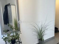 Eladó családi ház, Vecsésen 113.9 M Ft, 3 szobás