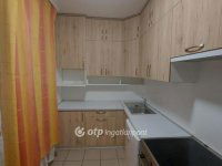 Eladó panellakás, Pécsett 56.8 M Ft, 3 szobás