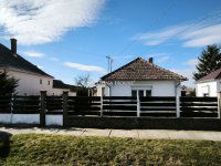Eladó családi ház, Koroncón 44.9 M Ft, 3 szobás