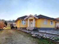 Eladó családi ház, Győrújbaráton 126.9 M Ft, 4 szobás