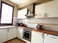 Eladó téglalakás, VI. kerületben 109.9 M Ft, 3 szobás