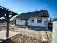 Eladó családi ház, Törtelen 52.9 M Ft, 3 szobás