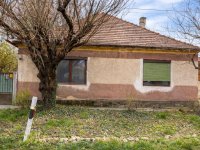 Eladó családi ház, Tatán 62.999 M Ft, 2+1 szobás