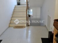 Eladó téglalakás, Baján 42.5 M Ft, 3 szobás