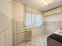 Eladó panellakás, Oroszlányban 32.9 M Ft, 2+1 szobás