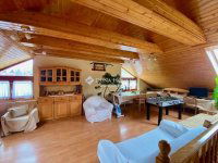 Eladó családi ház, Pécsett 250 M Ft, 9 szobás